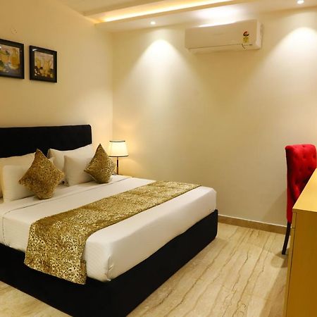 Hotel Malbork Inn Rajouri Garden Delhi - Couple Friendly Local Ids Accepted New Delhi Ngoại thất bức ảnh